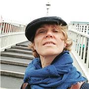 insegnante plurilaureata offre lezioni di materie letterarie, latino e greco